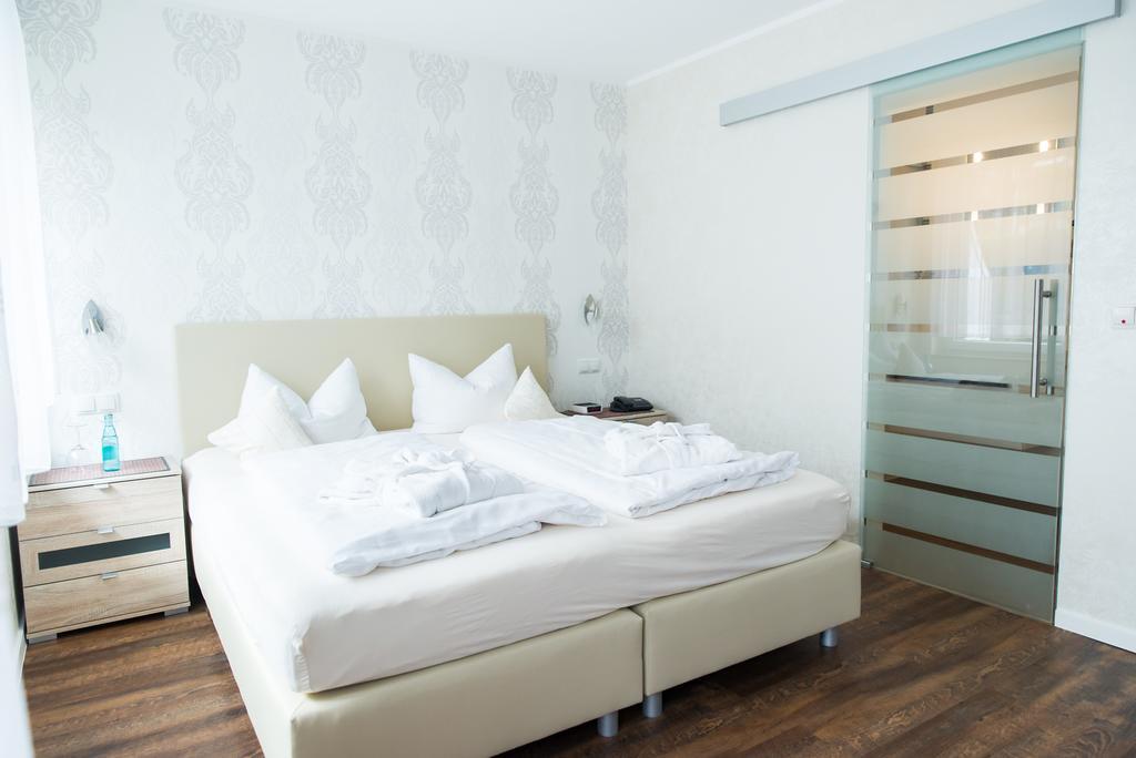 Piepers Landidyll Hotel บาด เลอร์ ภายนอก รูปภาพ
